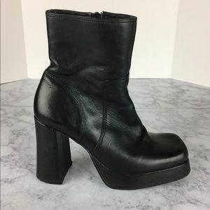 Vintage 90’s Steve Madden Chunky Shelly Boots SZ 6